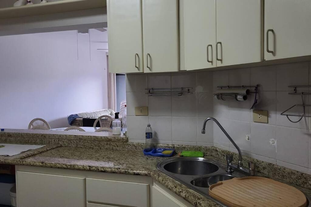 Apto Completo A 1 Quadra Da Praia Da Enseada. Guarujá Dış mekan fotoğraf